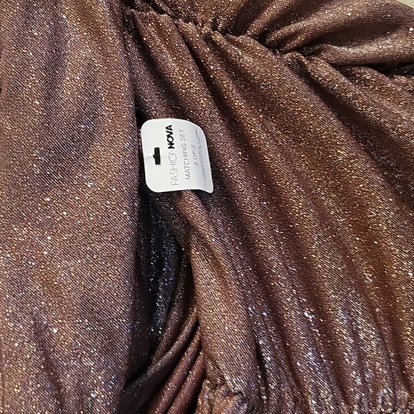 Two piece set - Picture 2 of 2